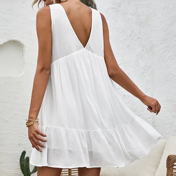 White flowy embroidered dress - Picture 2 of 4